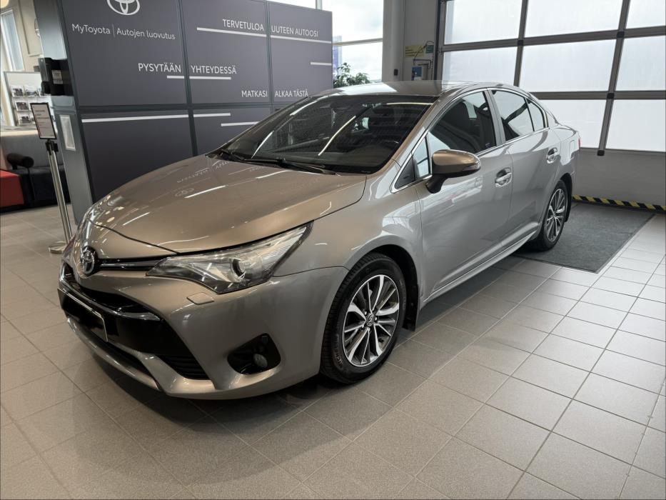 TOYOTA AVENSIS 2015