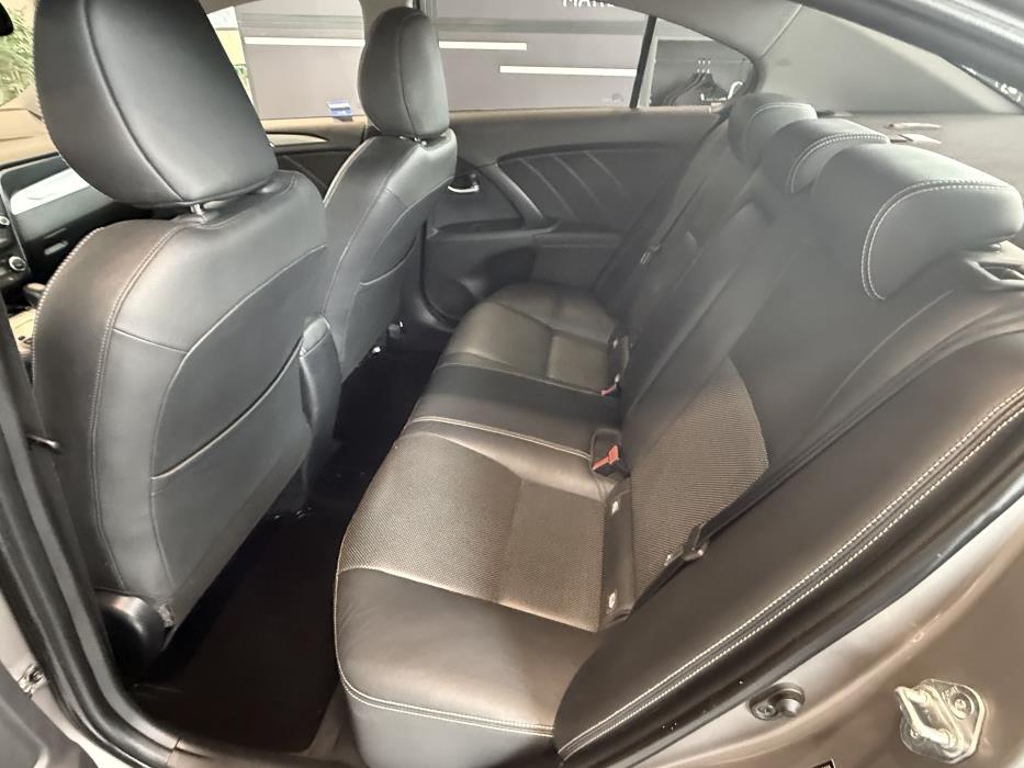 TOYOTA AVENSIS 2015