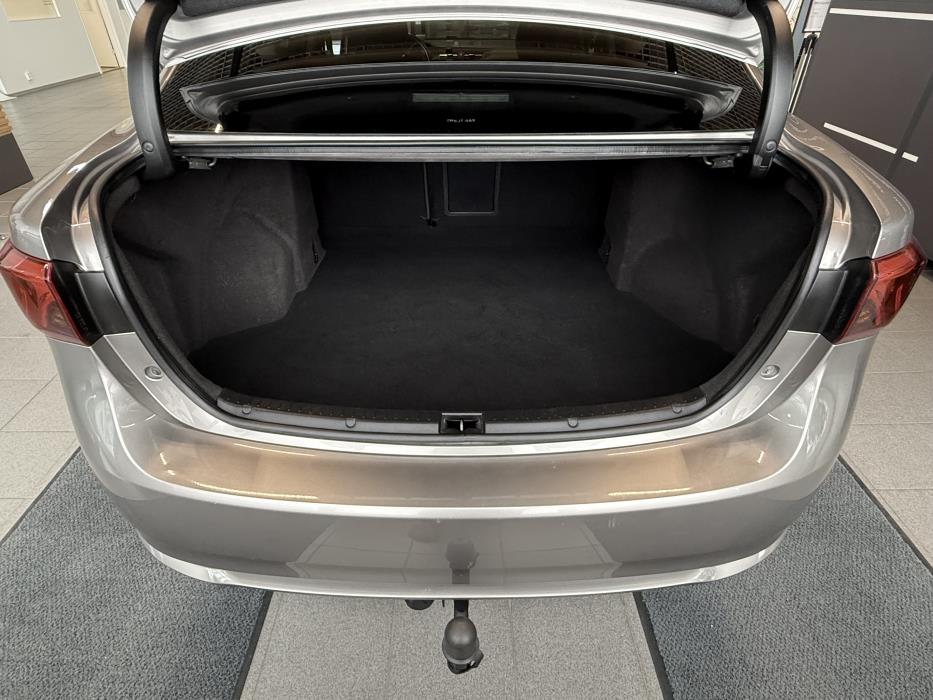 TOYOTA AVENSIS 2015