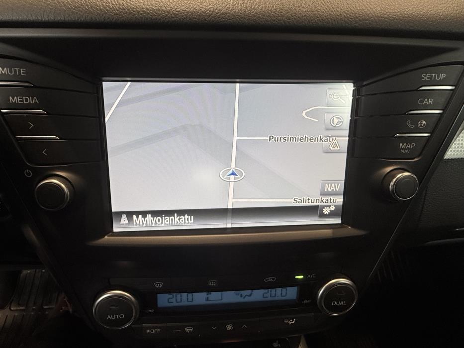 TOYOTA AVENSIS 2015