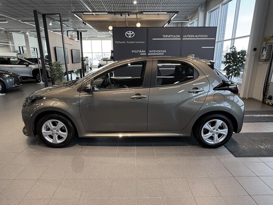 TOYOTA YARIS 2023