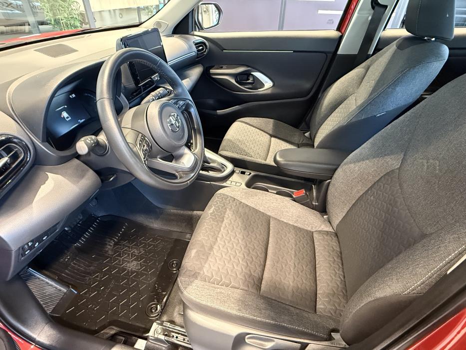 TOYOTA Yaris Cross 2024