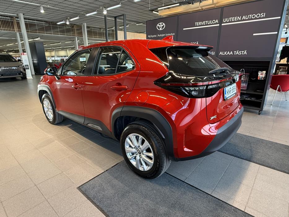 TOYOTA Yaris Cross 2024