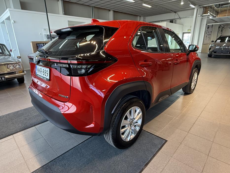 TOYOTA Yaris Cross 2024