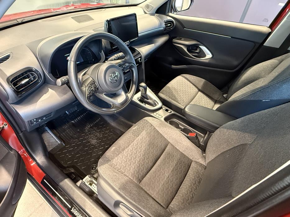 TOYOTA Yaris Cross 2024