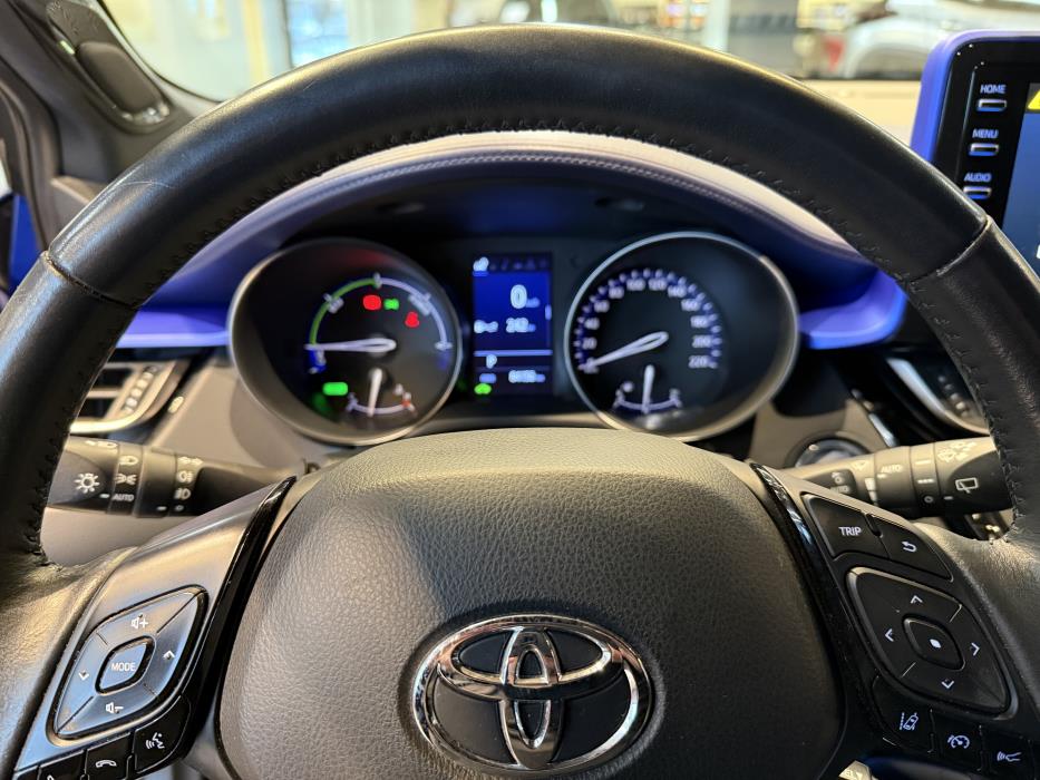 TOYOTA C-HR 2019