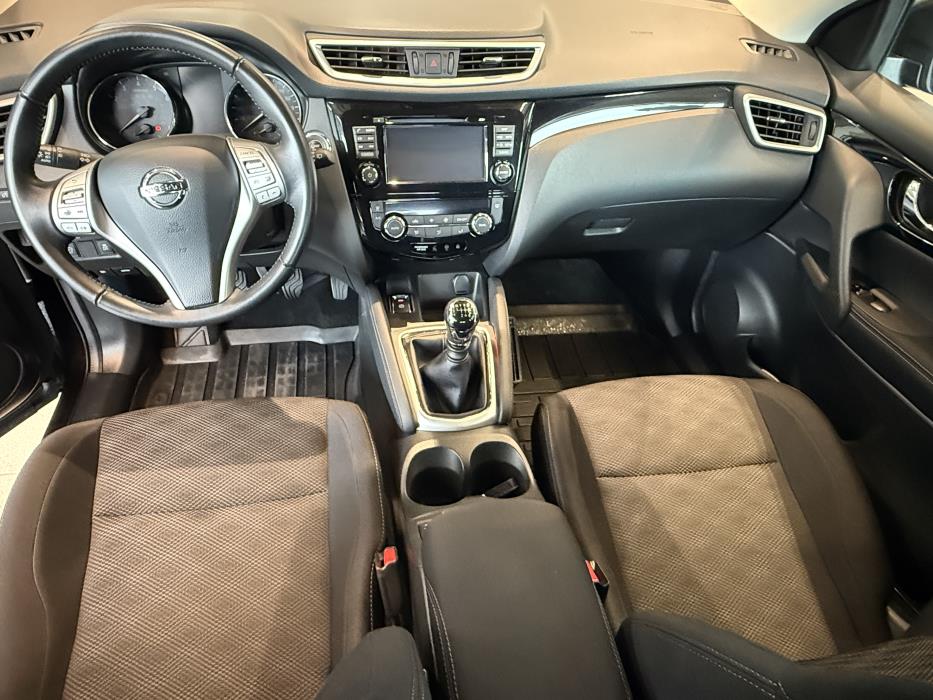NISSAN Qashqai 2017