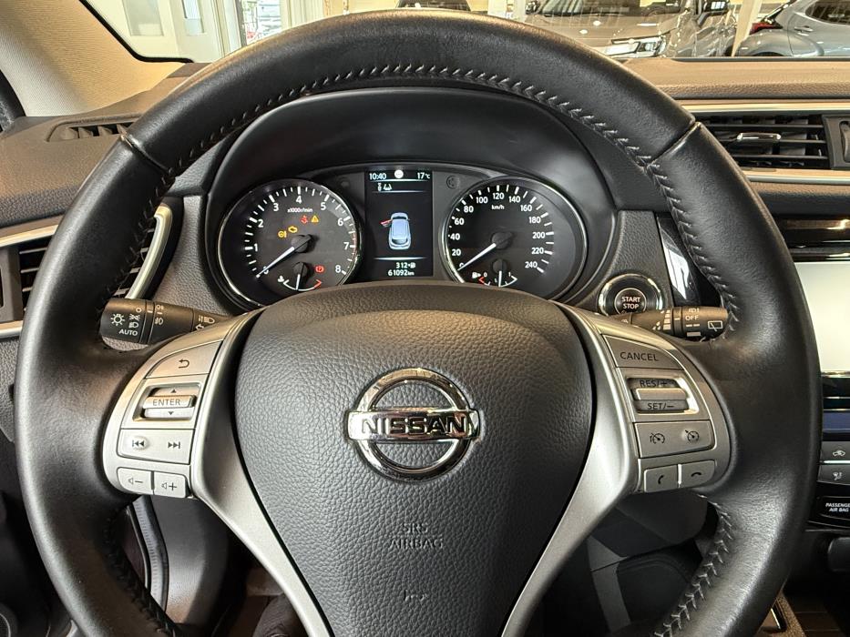 NISSAN Qashqai 2017