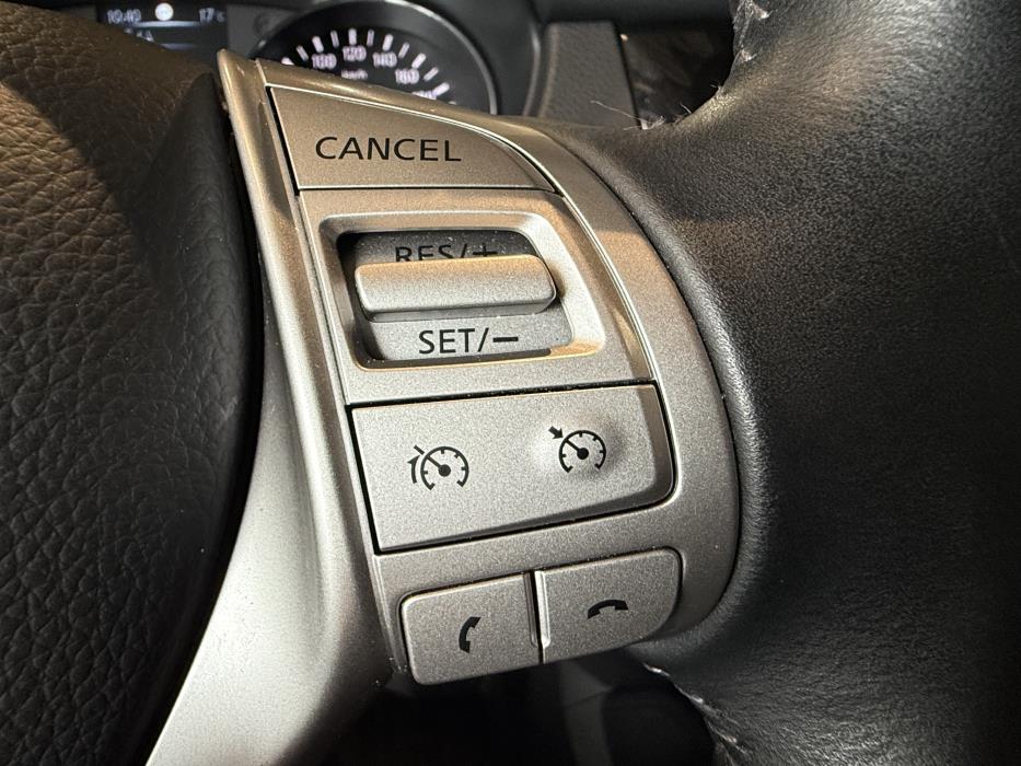 NISSAN Qashqai 2017