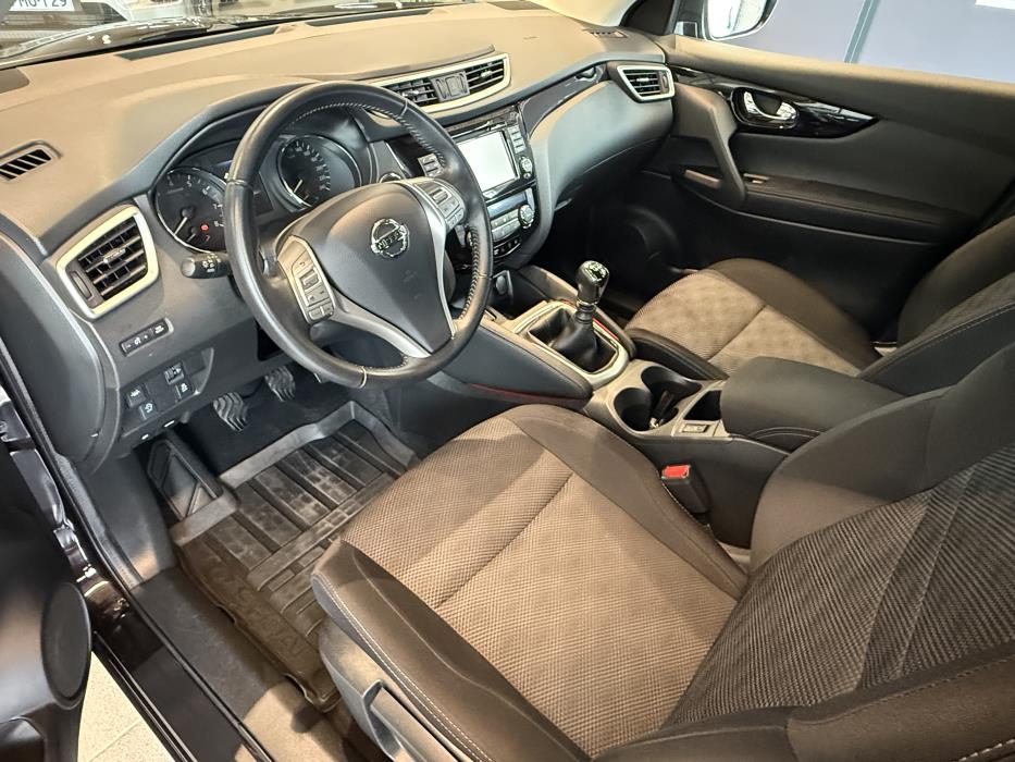 NISSAN Qashqai 2017