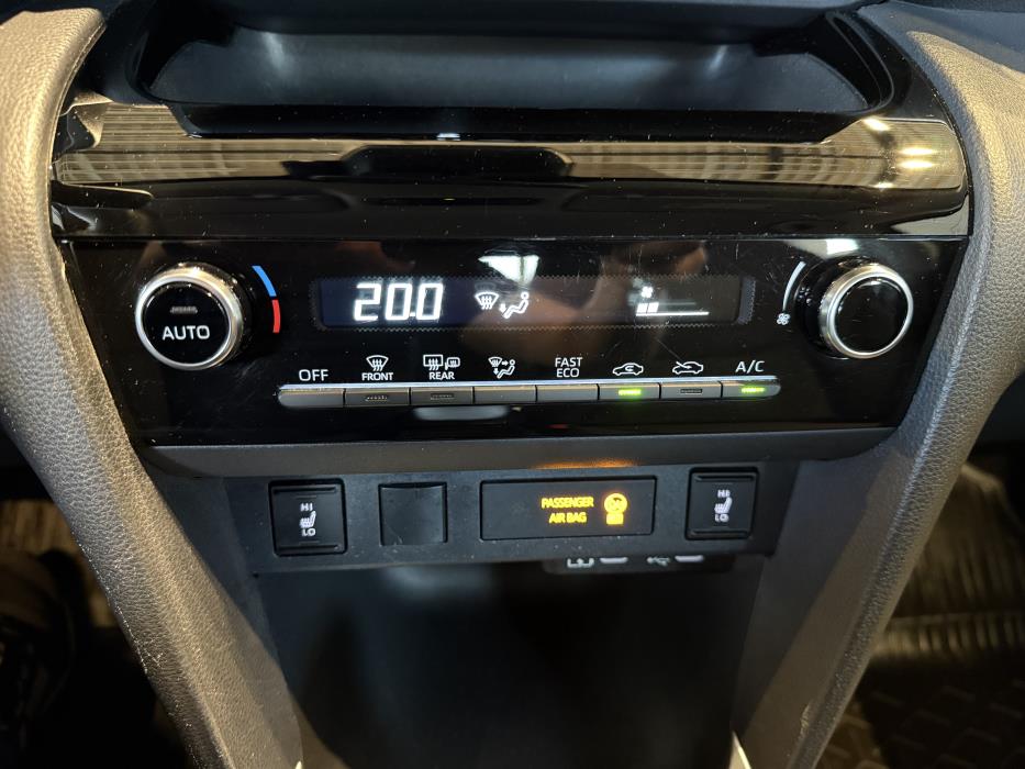 TOYOTA Yaris Cross 2024