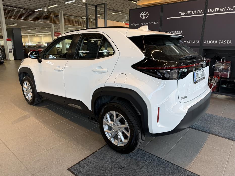 TOYOTA Yaris Cross 2024