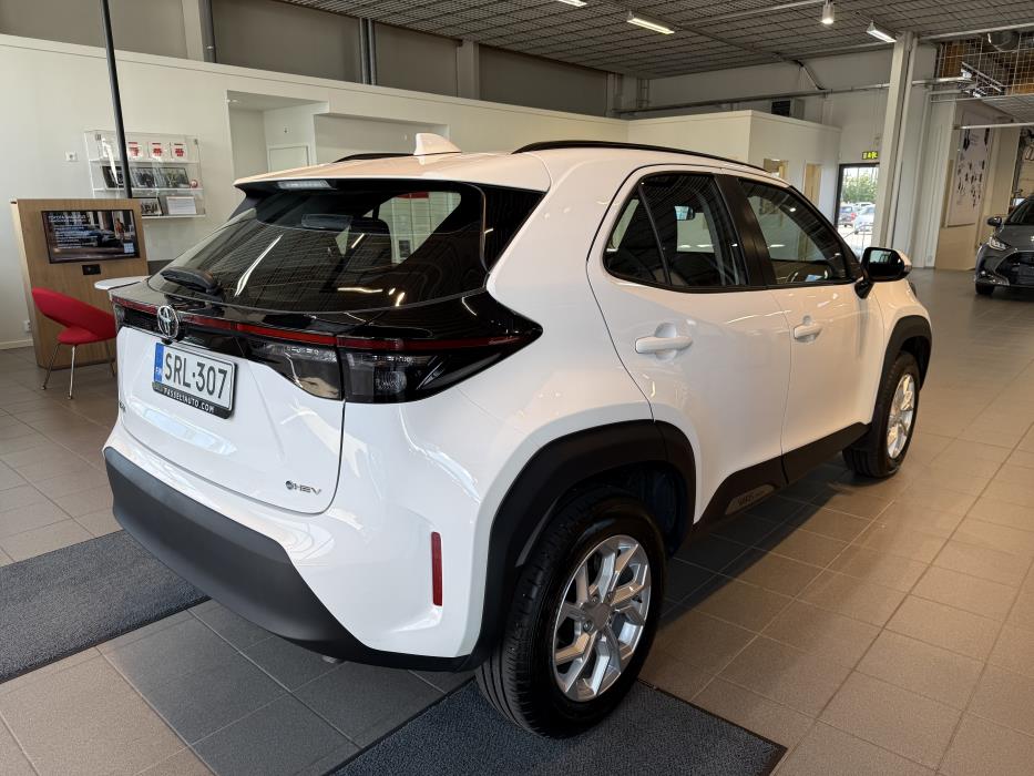 TOYOTA Yaris Cross 2024