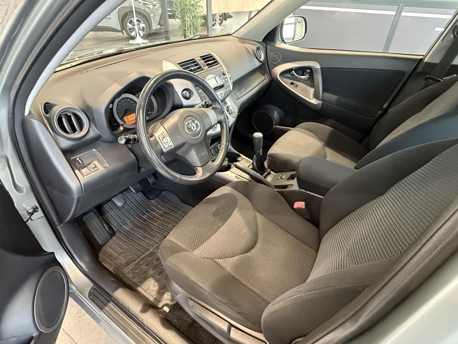 TOYOTA RAV4 2006