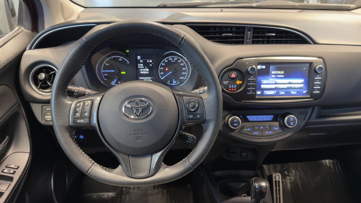 TOYOTA YARIS 2019