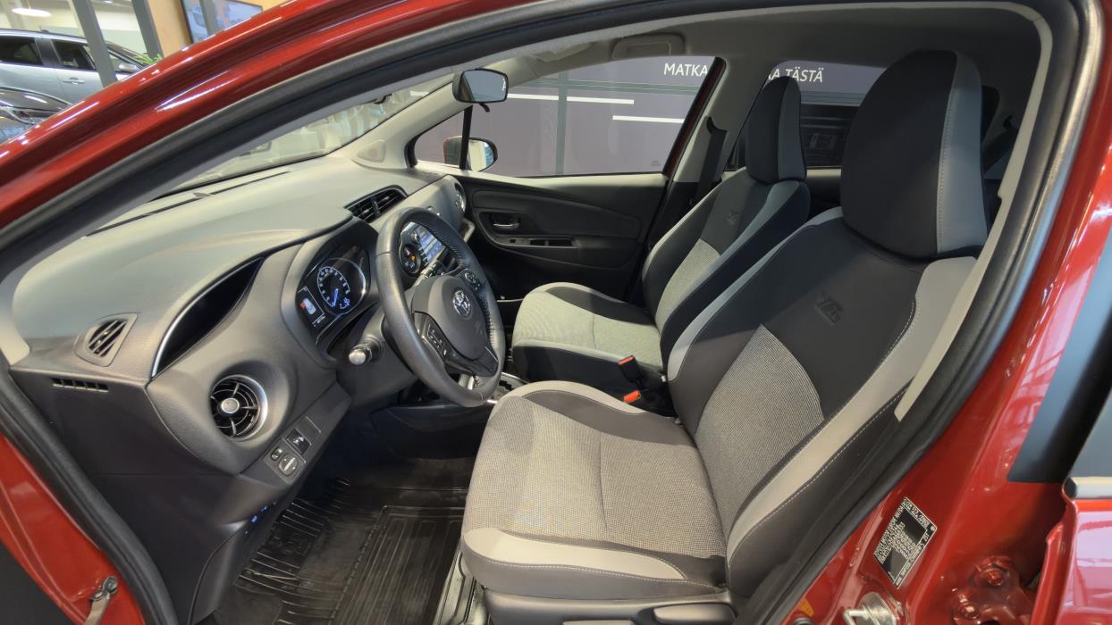 TOYOTA YARIS 2019