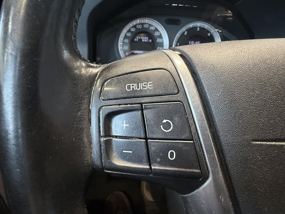VOLVO V70 2010