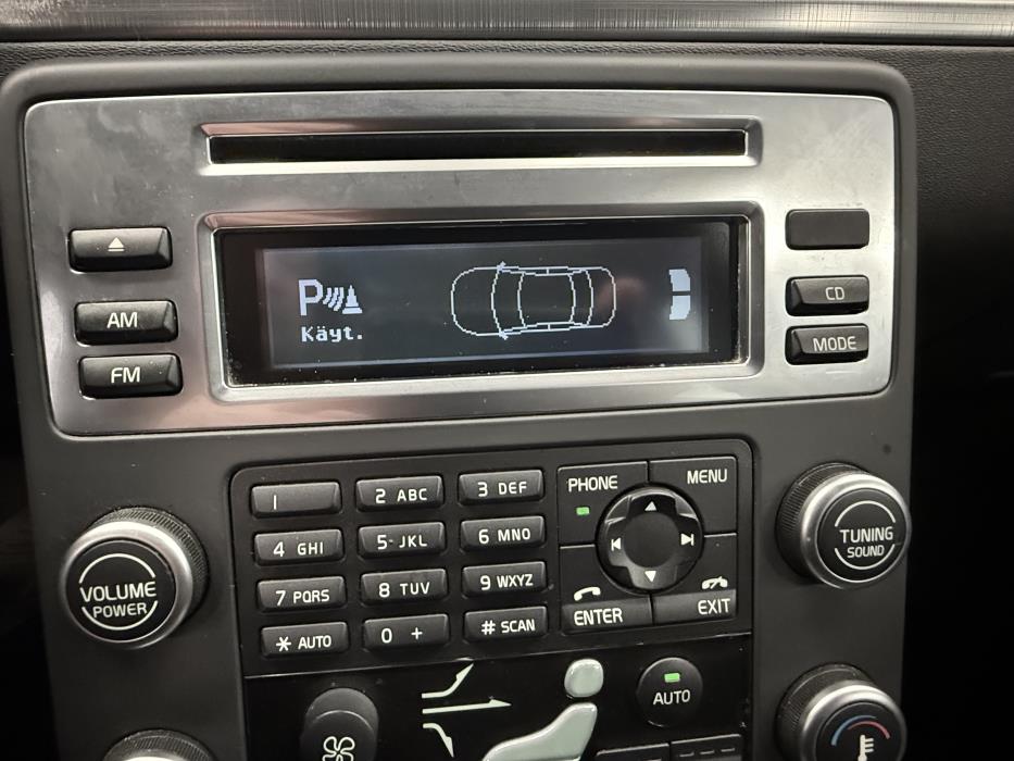 VOLVO V70 2010