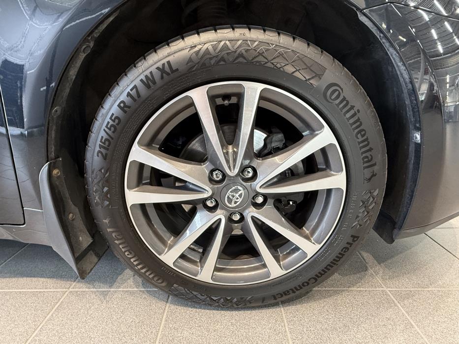 TOYOTA AVENSIS 2012