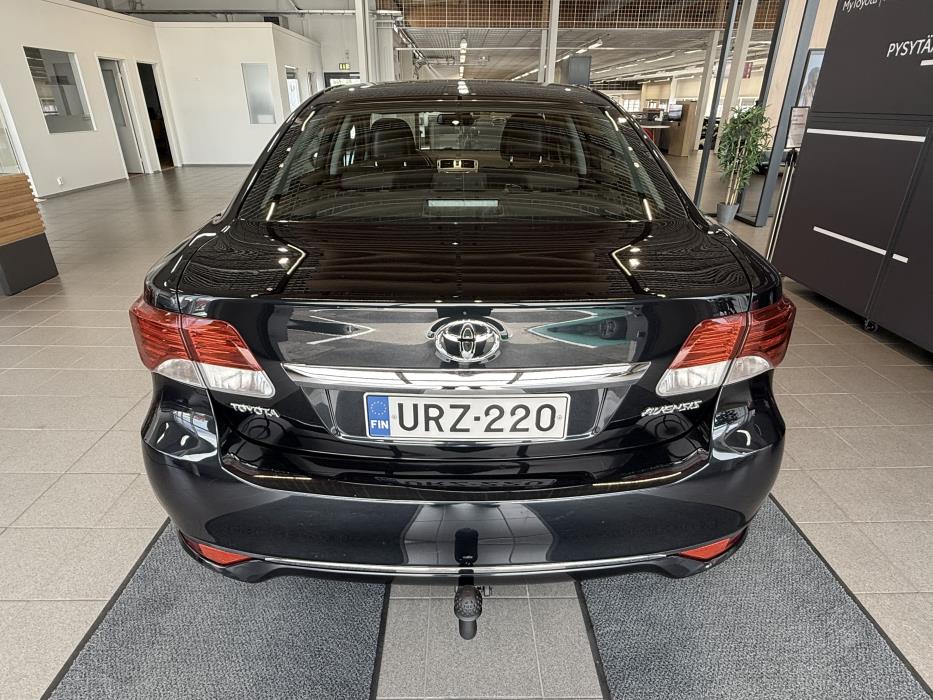 TOYOTA AVENSIS 2012