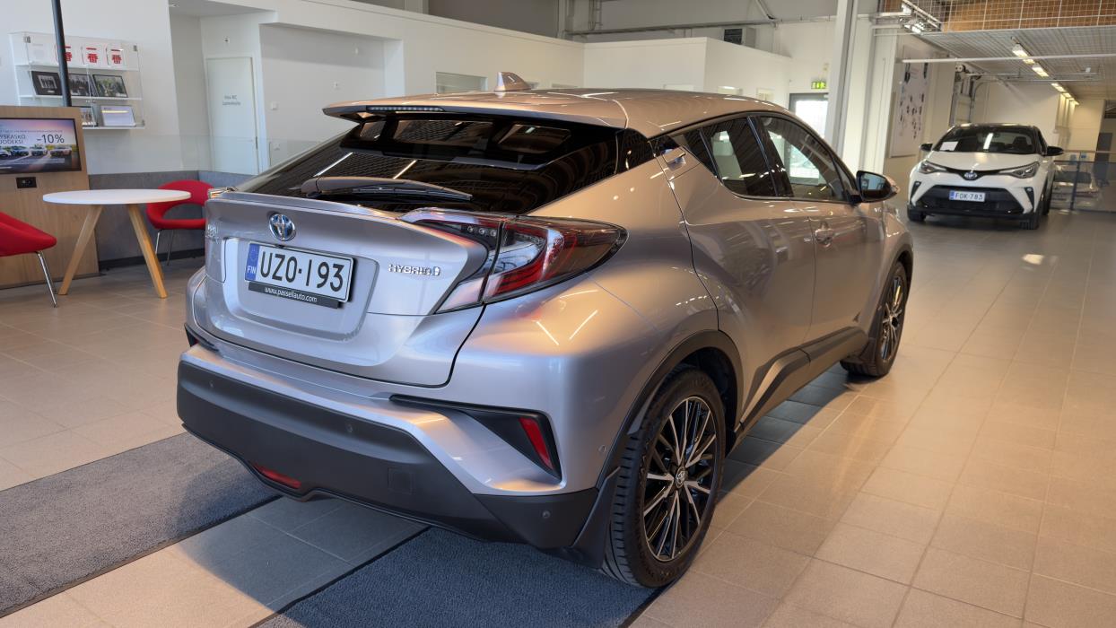 TOYOTA C-HR 2018