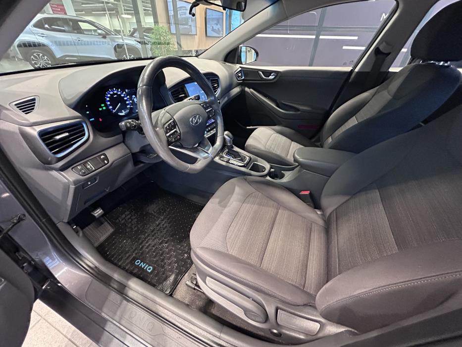 HYUNDAI IONIQ hybrid 2017