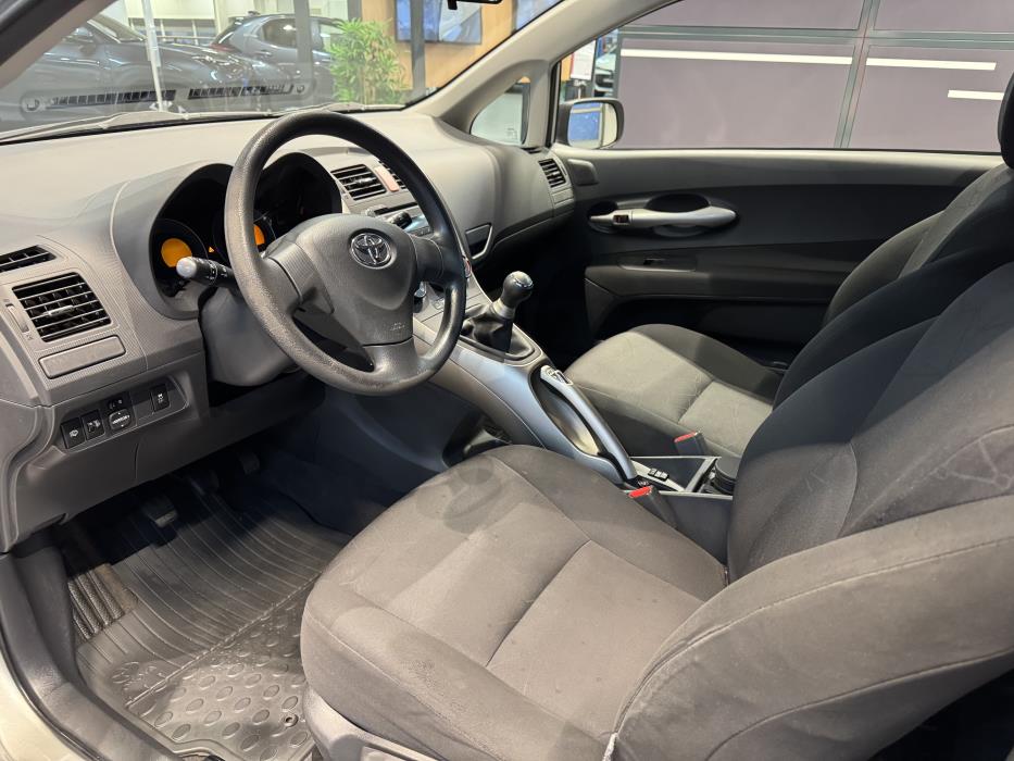 TOYOTA Auris 2007