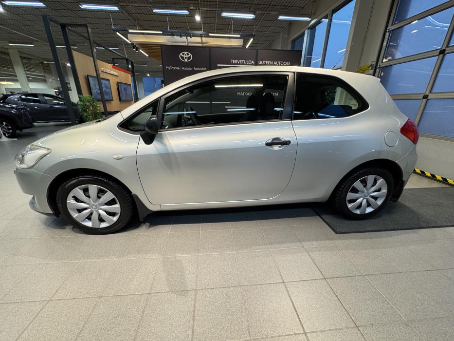 TOYOTA Auris 2007