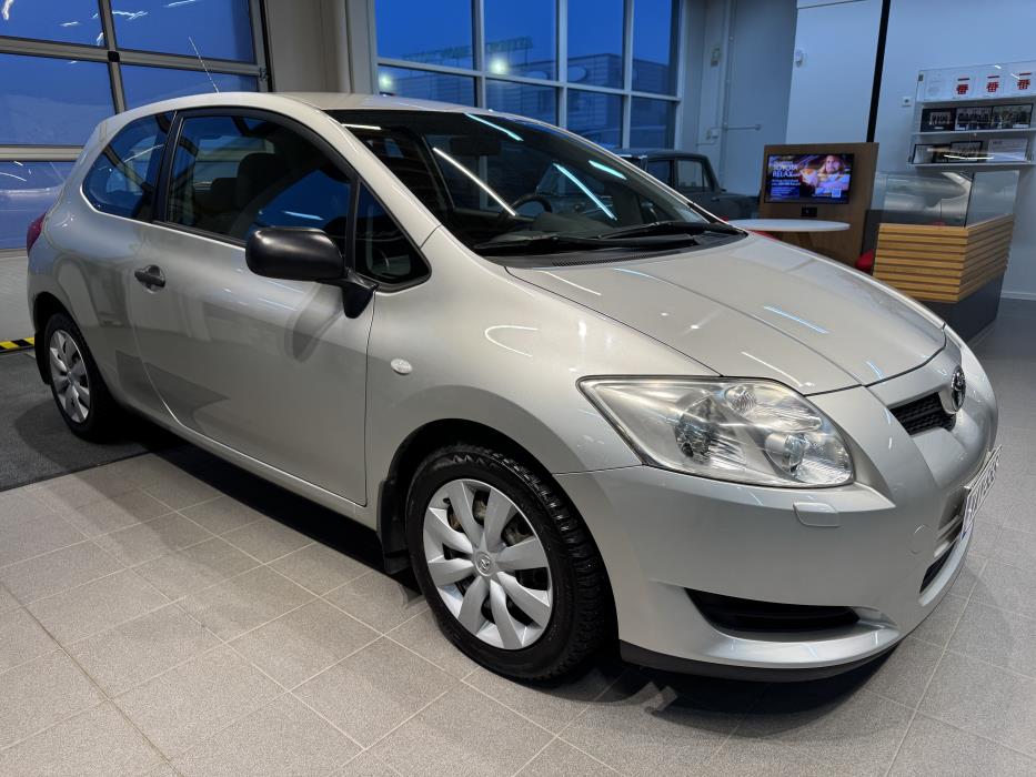 TOYOTA Auris 2007