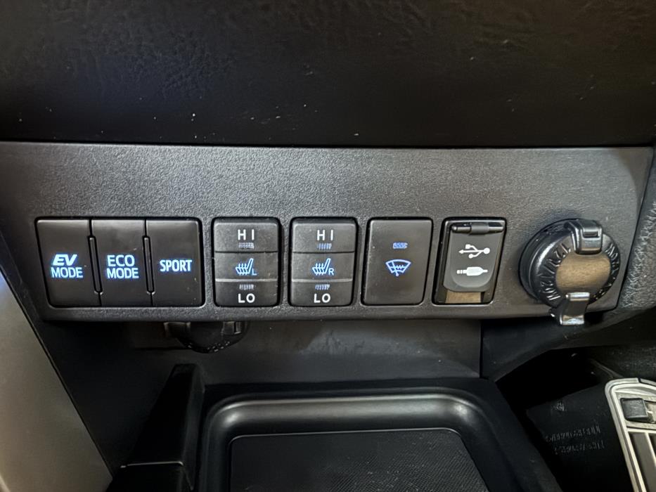 TOYOTA RAV4 2016