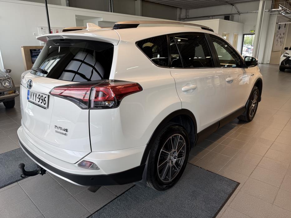 TOYOTA RAV4 2016