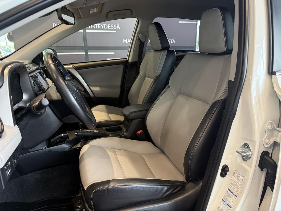TOYOTA RAV4 2016