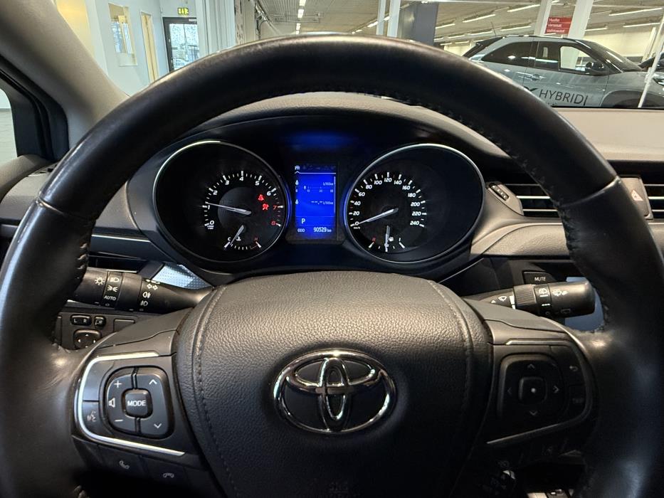 TOYOTA AVENSIS 2017