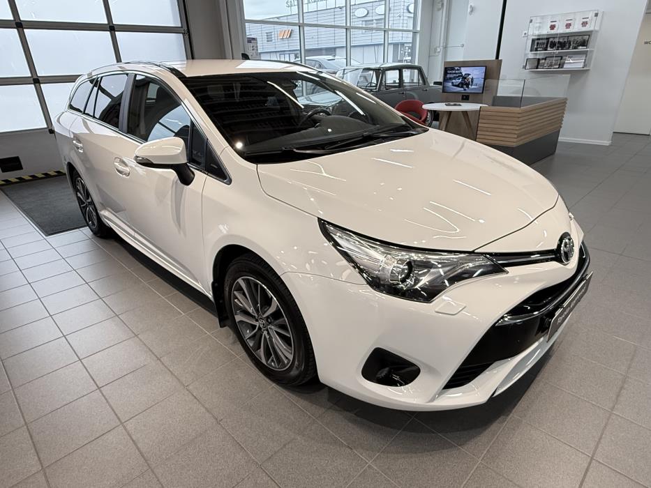 TOYOTA AVENSIS 2017