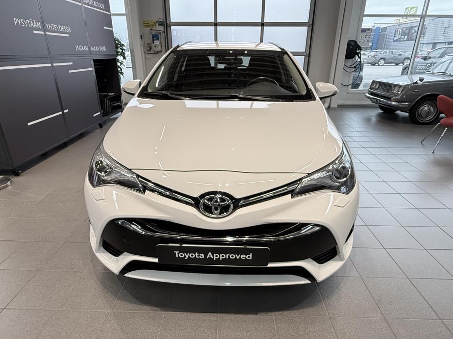 TOYOTA AVENSIS 2017