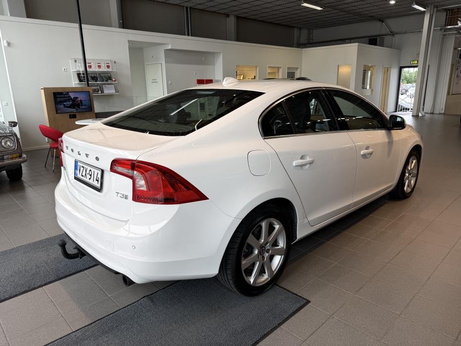 VOLVO S60 2018