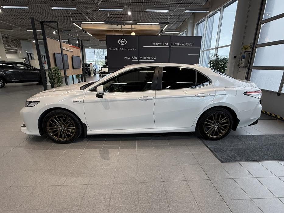 TOYOTA CAMRY 2021