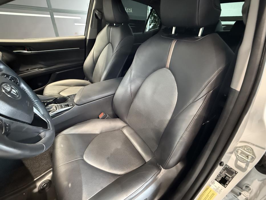 TOYOTA CAMRY 2021