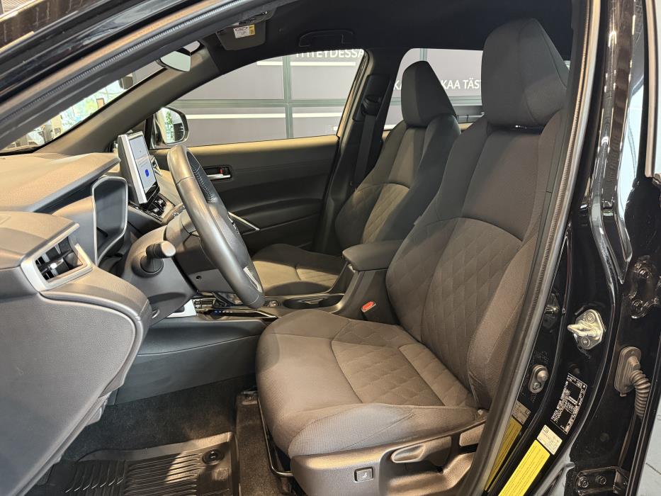 TOYOTA Corolla Cross 2023