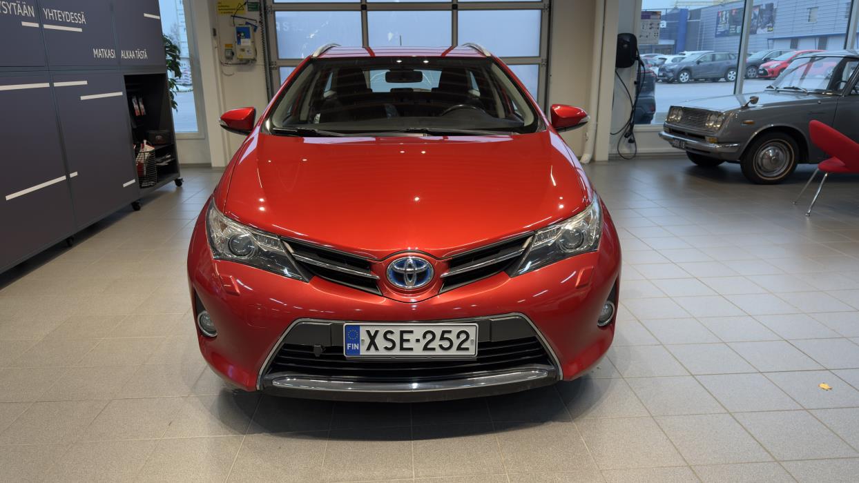 TOYOTA Auris 2013