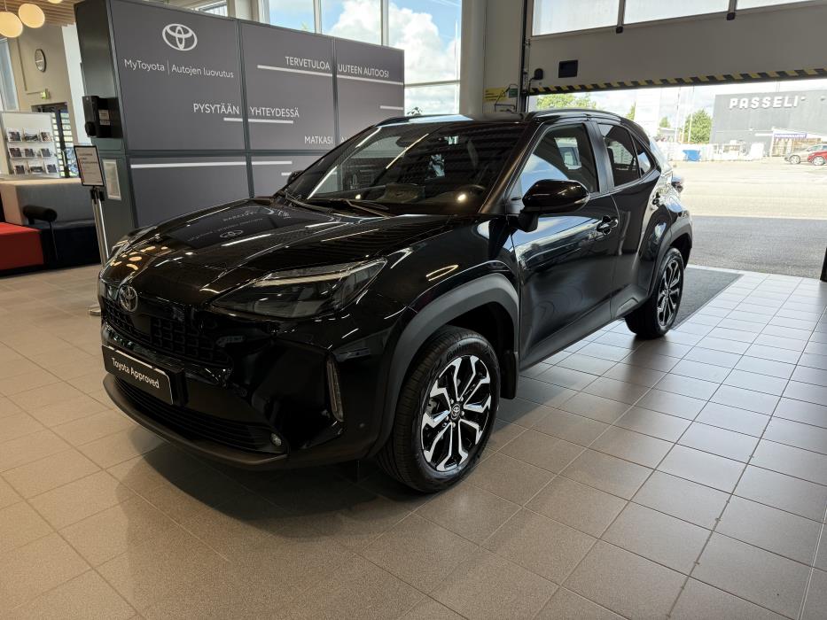 TOYOTA Yaris Cross 2025