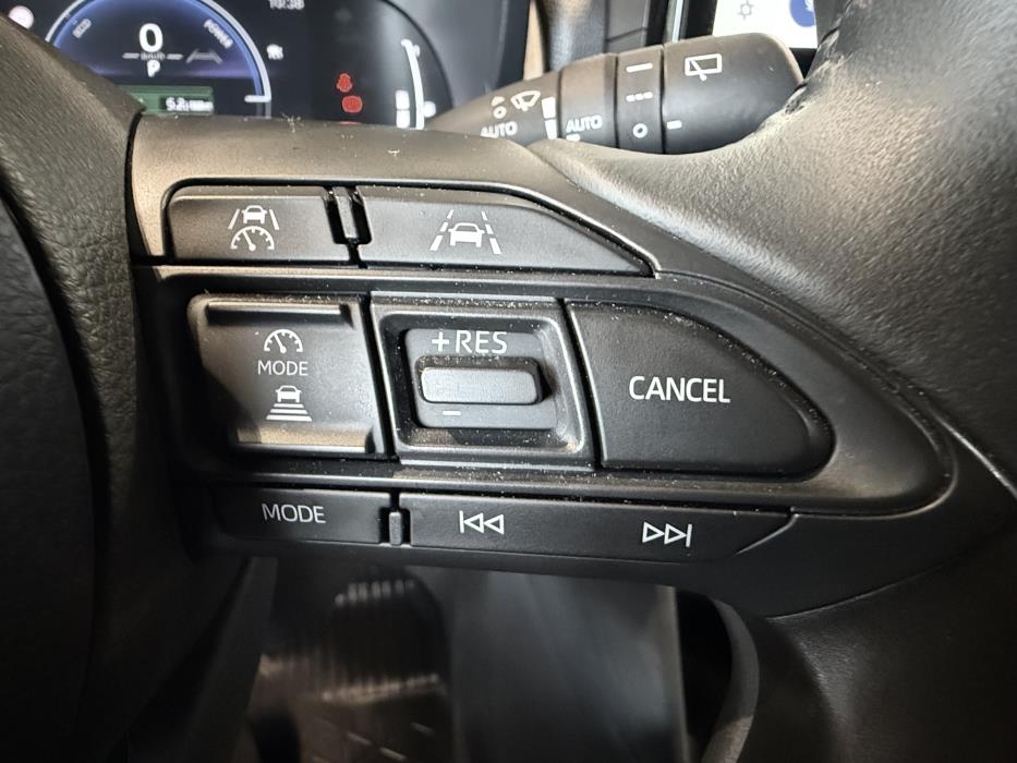 TOYOTA Yaris Cross 2025