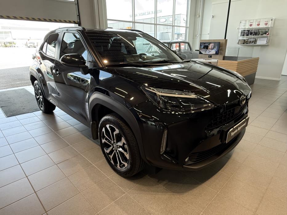 TOYOTA Yaris Cross 2025