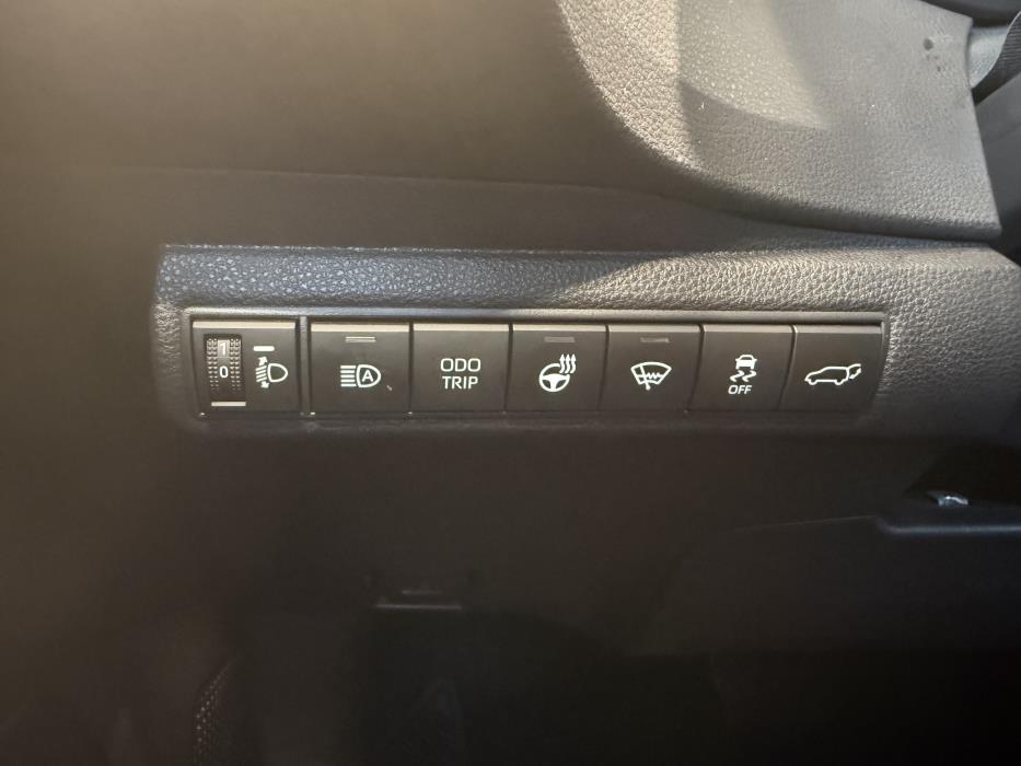 TOYOTA COROLLA 2025