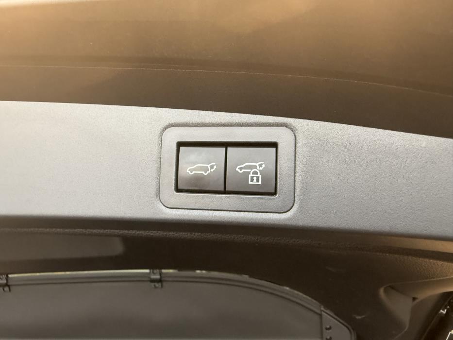 TOYOTA COROLLA 2025