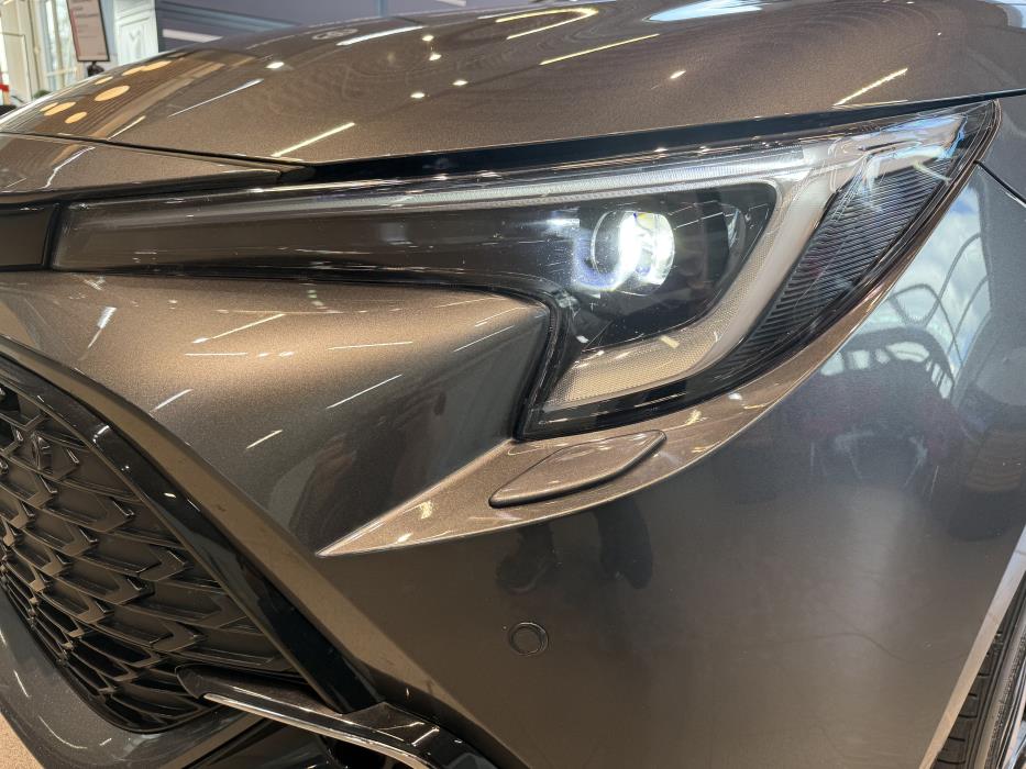 TOYOTA COROLLA 2025
