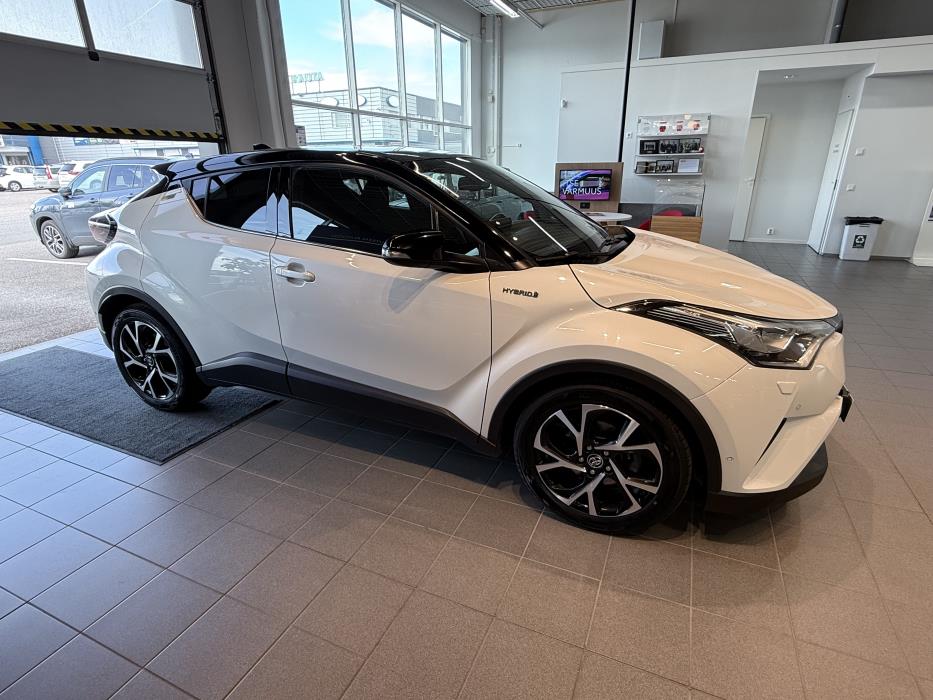 TOYOTA C-HR 2019