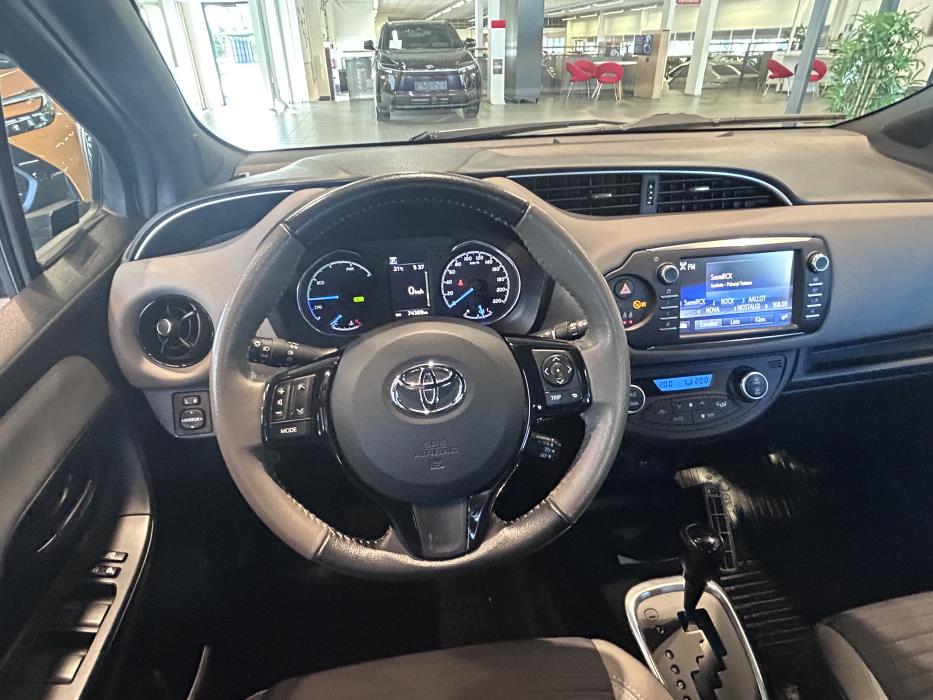 TOYOTA YARIS 0