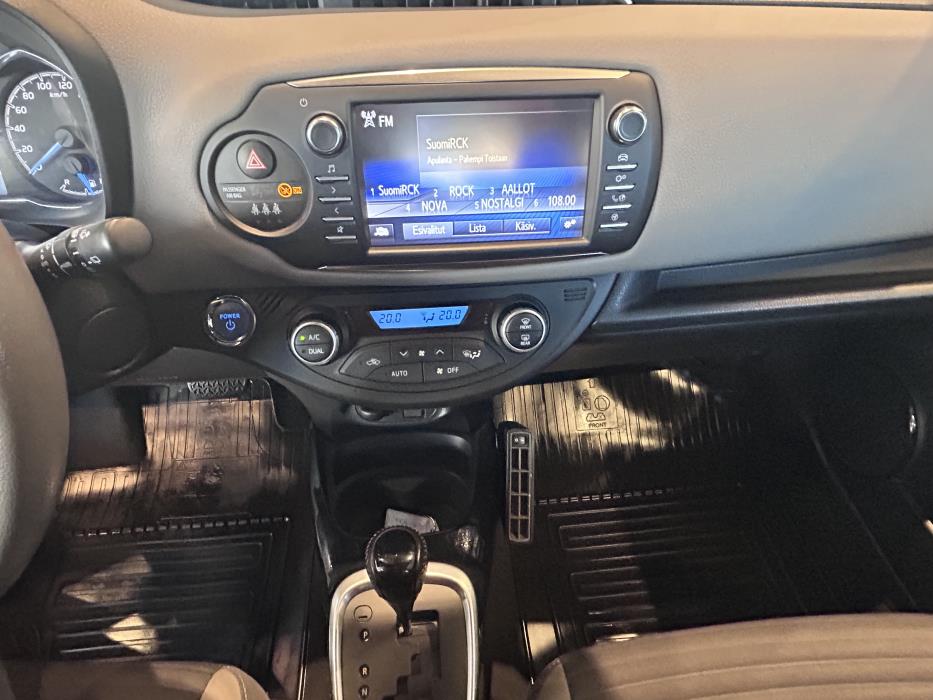 TOYOTA YARIS 0