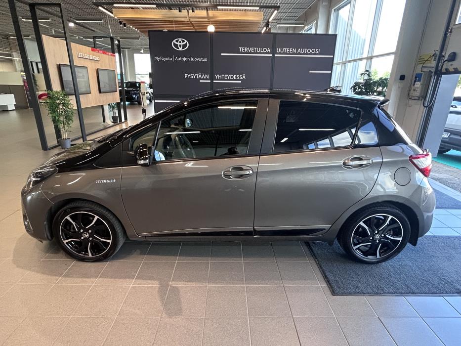 TOYOTA YARIS 0